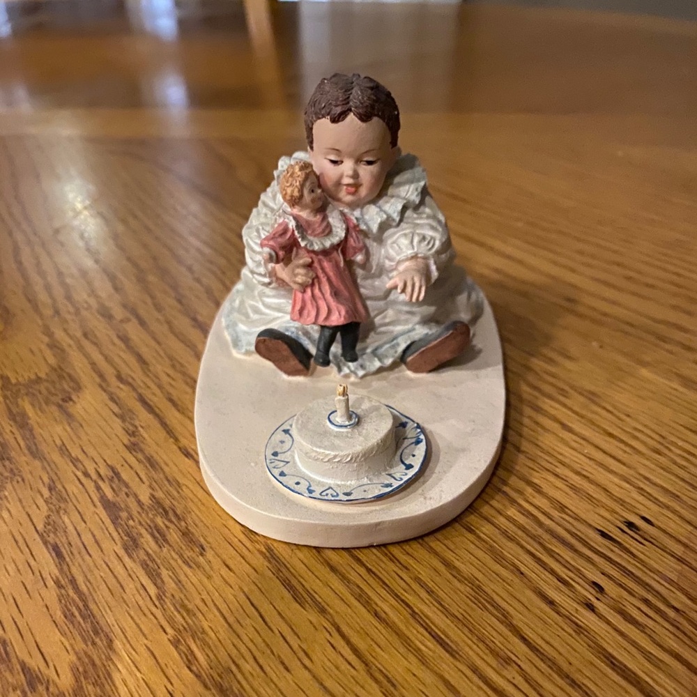 Maud Humphrey figurine